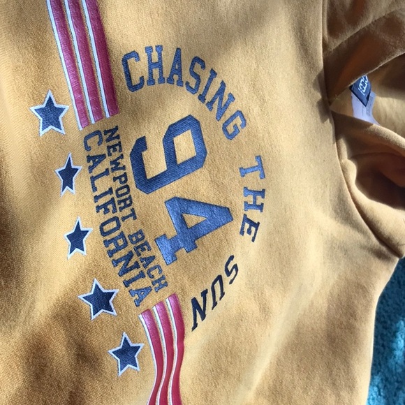 Mustard yellow hoodie from H&M - Picture 4 of 4